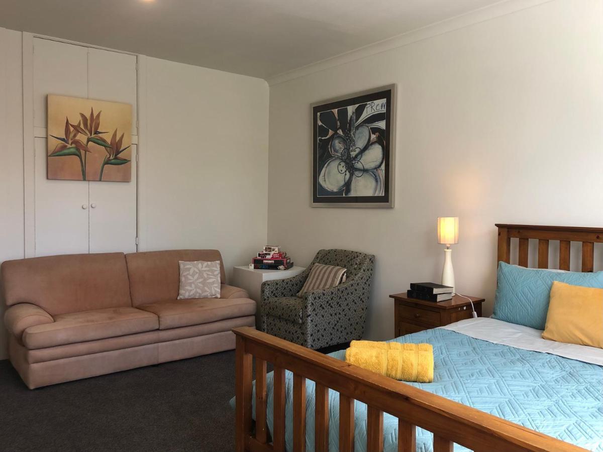 Cosy Studio Perfect For A Couple At Historic Town Raetihi 외부 사진